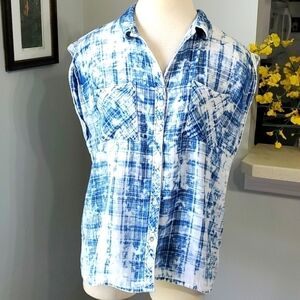 Tie dye hippie style comy top. By Love Fire. Blue/white. Size large. Great cond